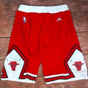 **Sold on eBay**Adidas NBA Chicago Bulls Men's Basketball Shorts Size Large Red